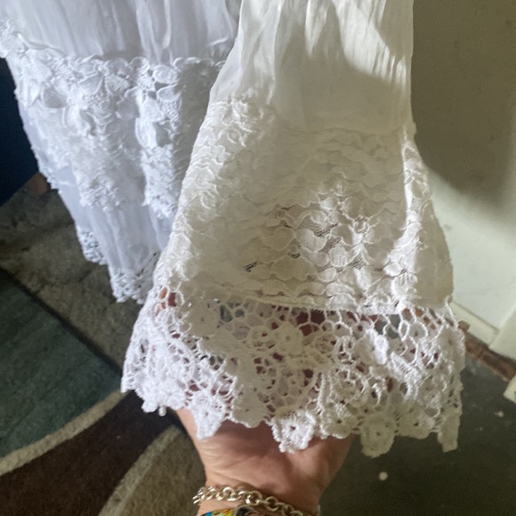 LE MARAIS PARIS MADE IN ITALY LACE EMBROIDERY - Picture 5 of 7